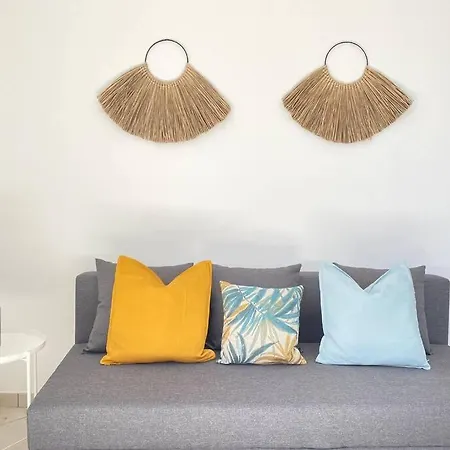 Apartman Luminoso Bilocale Con Balcone A *