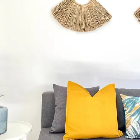 Luminoso Bilocale Con Balcone A * Borgio Verezzi