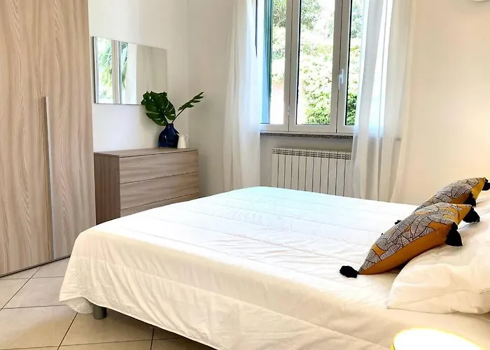 Appartement Luminoso Bilocale Con Balcone A Borgio Verezzi