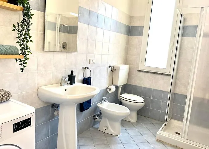 Luminoso Bilocale Con Balcone A * Borgio Verezzi