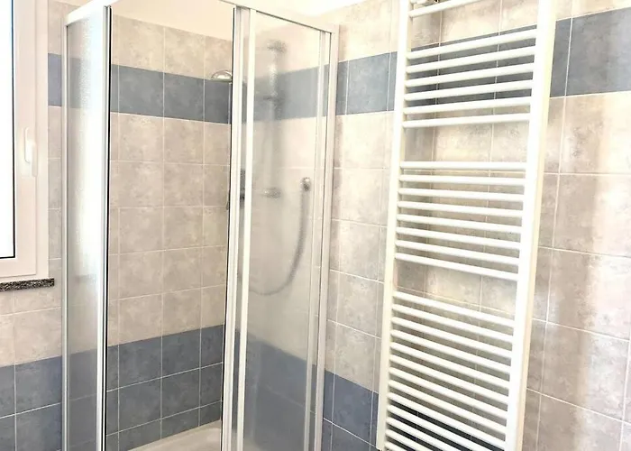 Luminoso Bilocale Con Balcone A Διαμέρισμα *